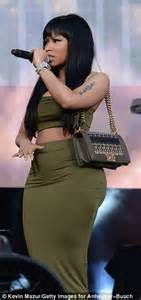 Nicki Minaj Bares Her Midriff To Perform With Meek Mill In His