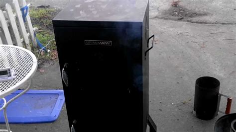 A dangerous and difficult solution. Brinkmann Square Vertical Smoker - YouTube