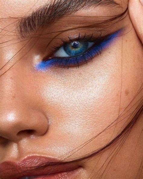 Shop skinny eye pencils and epic ink liner with a variety of shapes and tips. How to Apply Eyeliner Without Driving Yourself Crazy in 2020 | Colored eyeliner, No eyeliner ...