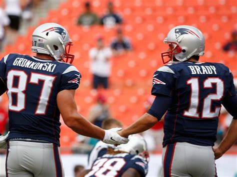 A Timeline Of Tom Brady And Rob Gronkowskis 11 Year Friendship