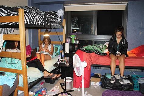 The Record Cramped Dorm Rooms Cause Freshmen Frustration The Record