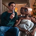 E.T. el extraterrestre vuelve a la Tierra y se reencuentra con Elliott ...