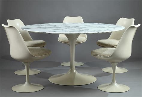 Knoll Dining Set With 5 Chairs Eero Saarinen 1990s Design Market