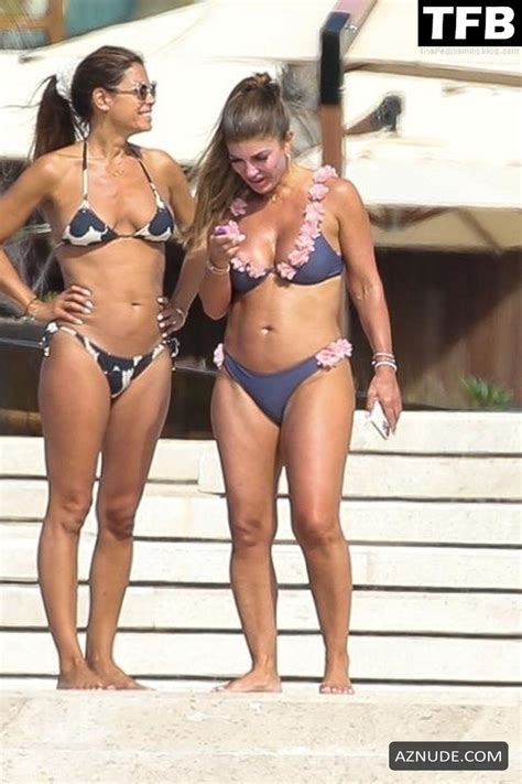 Teresa Giudice Sexy Seen Flaunting Her Hot Tits And Ass In A Bikini In