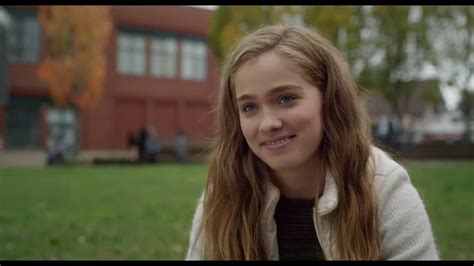 You're only young once.is it over yet? The Edge of Seventeen Trailer 2016 - YouTube