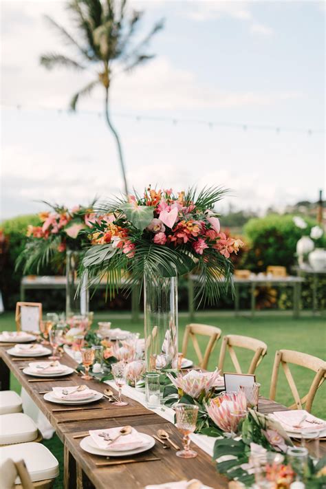 Home Was The Perfect Destination For These Hawaii Natives Tropical Wedding Centerpieces