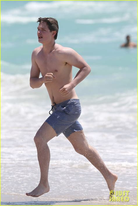 The Stars Come Out To Play Ansel Elgort New Shirtless Barefoot Pics