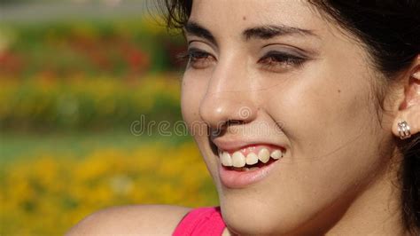 Una Sonrisa Femenina De Latina Imagen De Archivo Imagen De Hispanico Feliz 141862021