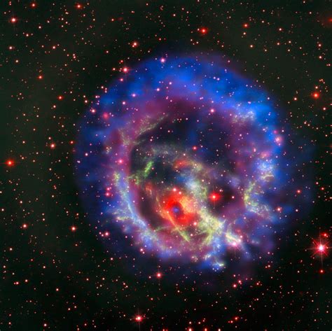 Dead Star Circled By Light Eso