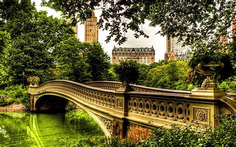 Bow Bridge Central Park Manhattan New York City Usa