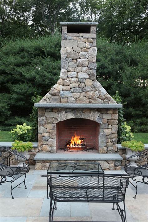 Breathtaking Backyard Fireplace Ideas For Warm Atmosphere