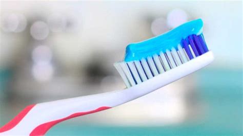 7 Surprising Uses For Toothpaste Granny Tricks