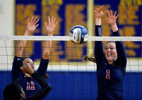 Campolindo Wins Volleyball Match Against Foothill