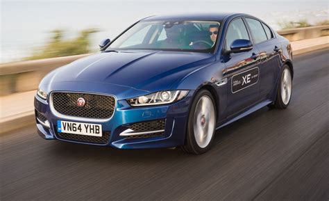 2017 Jaguar Xe Sports Sedan First Drive Review Car And Driver