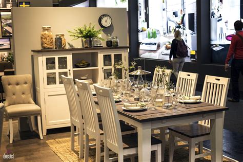 Build your complete rustic, dining room at the home depot. 15 Ways to Bring Rustic Warmth to the Modern Dining Room