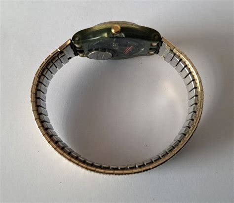 Swatch Ladies Quartz Watch Gold Tone Expanding Bracelet 5671 In Case Ebay