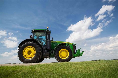 John Deere Introduces New 7r And 8r Series Tractors Agrilandie