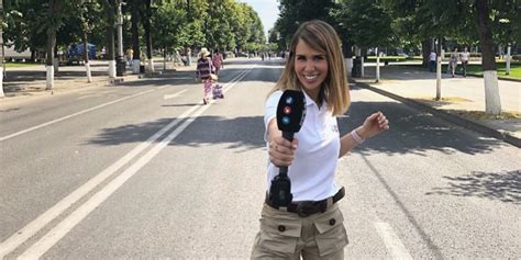 El Zas De La Reportera De Mediaset María Gómez A Un Aficionado Español