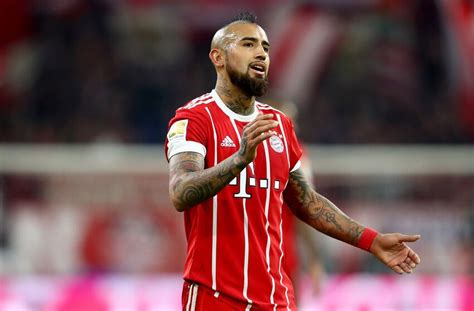 The chilean has become a crucial player in midfield in his second season at bayern münchen. Bayern Munich: Arturo Vidal not distracted by Chelsea rumors