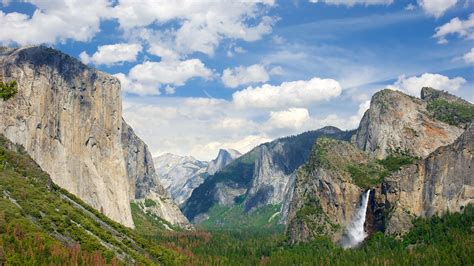 Tunnel View In Yosemite National Park California Expedia