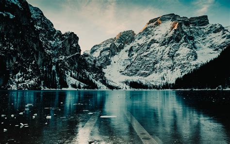 Download 3840x2400 Wallpaper Winter Mountains Floating Ice Lake