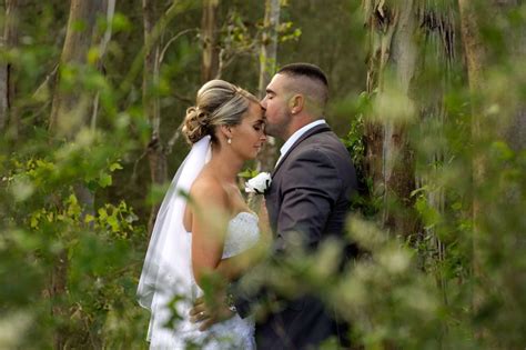 How To Choose The Perfect Wedding Photographer Lilly Bridal Wedding