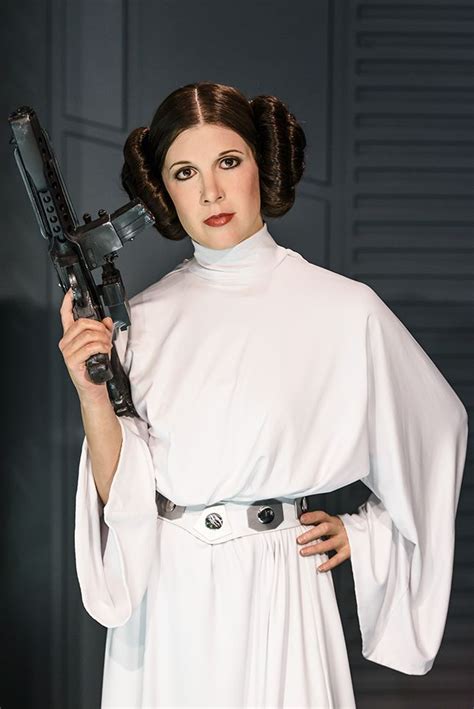 Famous Hairstyles That Are Instant Halloween Costumes Star Wars Princess Leia Costume Star