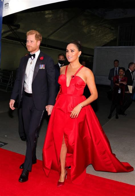 Meghan Markle Sexy In Scarlet Dress With Deep Cleavage 10 Photos