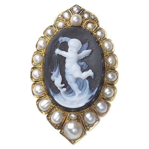 Antique Hardstone Cameo Gold Brooch For Sale At 1stdibs