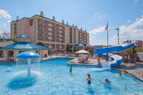 The reason this two bedroom queen suite is so very comfortable is because it has two separate bedrooms with a door between, and sleeps up to eight guests comfortably. Music Road Hotel • Smoky Mountain Lodging Guide