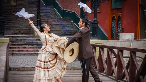 La Marinera Uno De Los Bailes Tradicionales Del Norte Del Perú