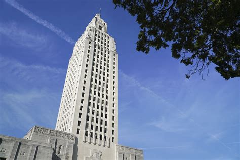 The Louisiana State Capitol In Baton Rouge At 450 Feet 49 Off