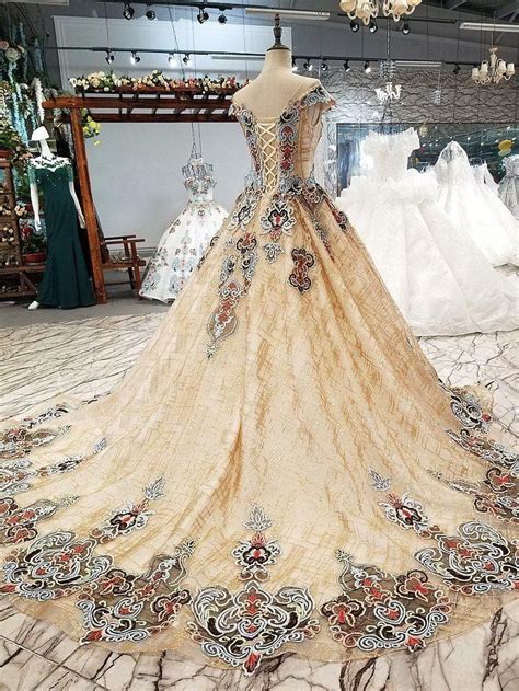 Gold Slim Fit Luxury Long Trail Flower Wedding Dress Luxurywedding