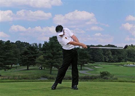 Twenty percent selected louis oosthuizen, 27 percent said me and 22 percent picked another golfer. Swing Sequence: Louis Oosthuizen | Instruction | Golf Digest