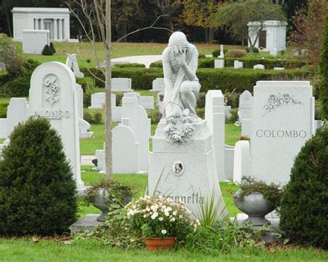 50 Famous Graves And Cemeteries Around The World