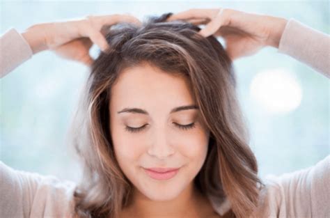massagem capilar no couro cabeludo previne a queda de cabelo bella hair cosméticos mg