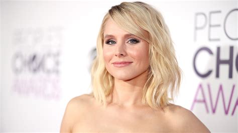 Kristen Bell Shares Throwback Pic From First Pregnancy