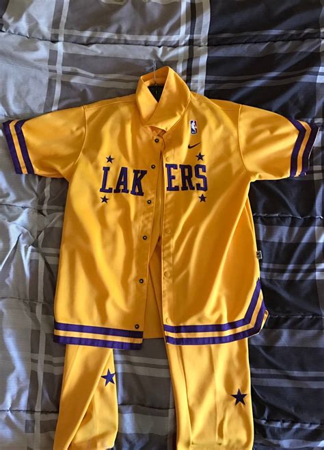 Here is an outfit option for the summer wearing a basketball jersey! Lakers Los Angeles Lakers 90's Warm Up Outfit Jacket And ...