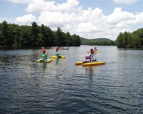 Having Some Fun On The Lake Summer Camps For Kids Kayaking Day Camp