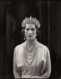 Gods and Foolish Grandeur: Princess Helen of Greece and Denmark, Queen ...