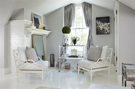 Repose gray and gray owl are beautiful interior paint colors but not every home is the right fit for these two paint colors. Benjamin Moore gray owl | Upholstery | Pinterest