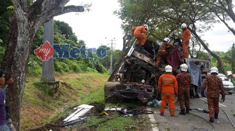 Di video kali ini, saya ingin berkongsi ilmu tentang masalah brake system yang tidak berfungsi dengan baik. Maut brek lori tak 'makan' | Harian Metro