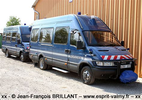 irisbus 50c17 vtg gm véhicule de transport de groupe de la gendarmerie mobile esprit de