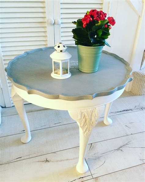 It is of amazing quality, with absolutely stunning floral carving around the edg. Coffee table with Queen Anne legs painted in #autentico # ...