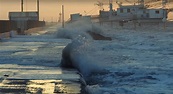 Alta marea e vento, ma le dune evitano guai peggiori - Marina di ...