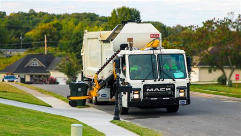 Garbage Trucks, Rolloff Trucks, Cranes, Bodies & Service - Tampa Crane