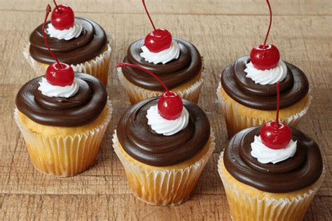 The topping is none other than a beautifully rich chocolate ganache. Boston Creme Cupcakes - Omaha Cake Gallery