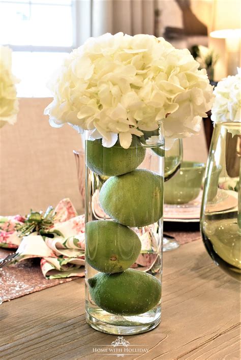 Easy Dramatic And Inexpensive Centerpiece With Limes And Hydrangeas In 2021 Simple