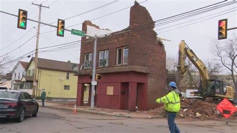 The names of the majority of older roads in and around kuala lumpur were originally formed during british rule in selangor, and as such, were in english and named after british figures of various fields, a handful of local dignitaries or royalties, districts, local populations, landmarks or geographical features. Demolition Causes Road Closures - YouTube