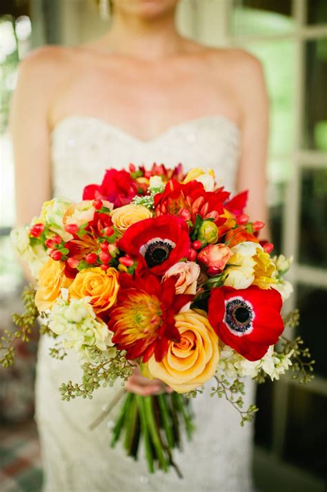 24 Beautiful Winter Wedding Flowers Chwv